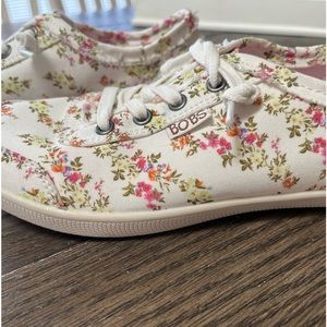 Flowered pattern BOBS sneakers!  Size 5
